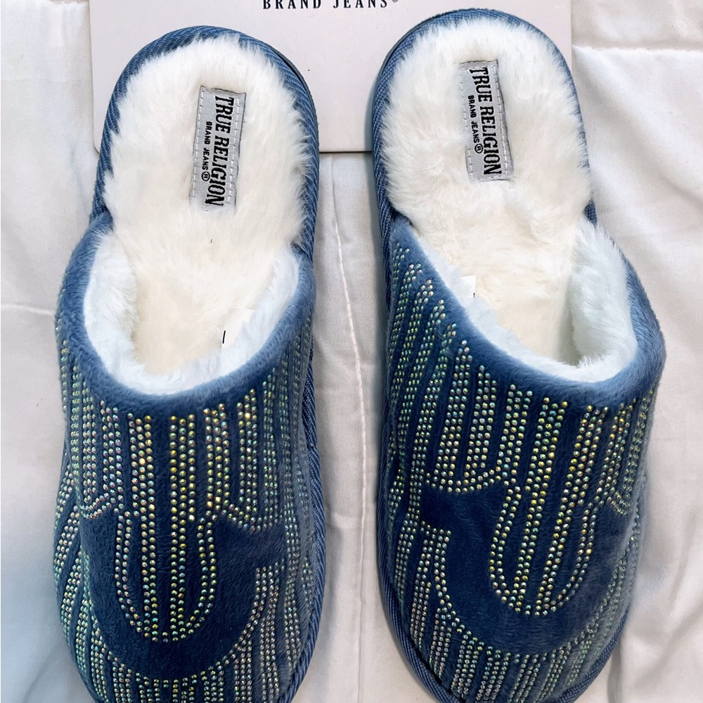 🔥ONLY 1 LEFT!! True Religion Blue Slippers with White Fluffy Interior